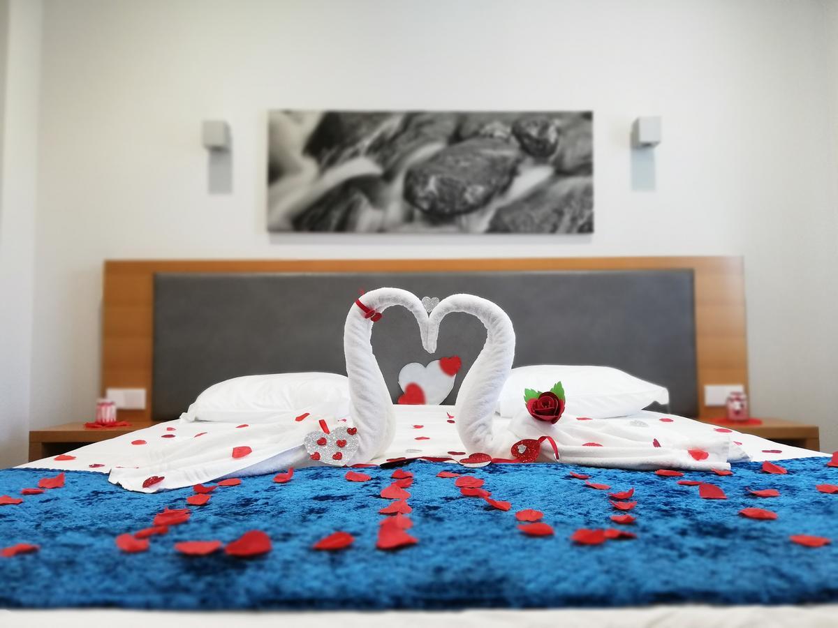 วาฬเบย์ โฮเต็ล อปาร์ตาเมนโตส-ใหม่ Aparthotel คาเปลาส ภายนอก รูปภาพ
